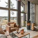 Ferienhaus Stylish Edge-of-forest By The Water Halden