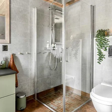 Hébergement de vacances Stylish Edge-of-forest By The Water Halden
